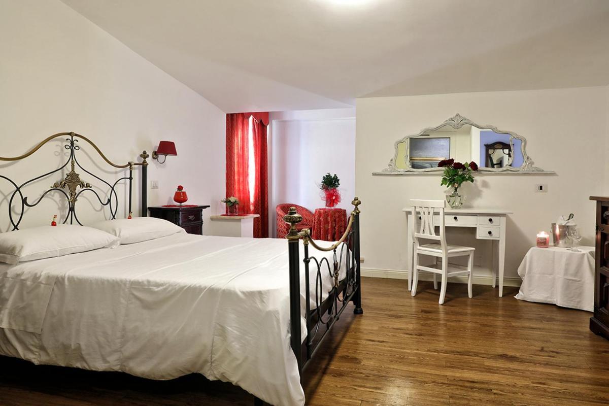 Hotel Al Castello Pomezia Exterior photo