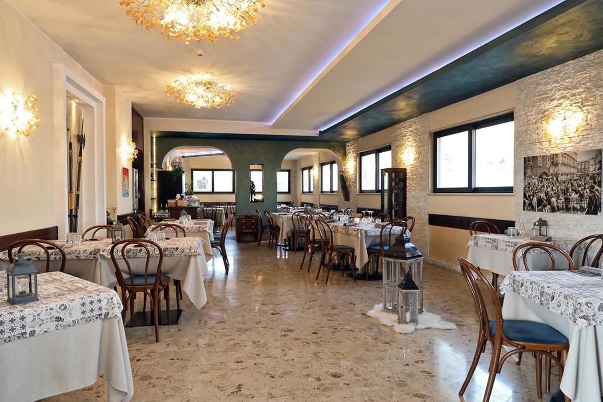 Hotel Al Castello Pomezia Exterior photo