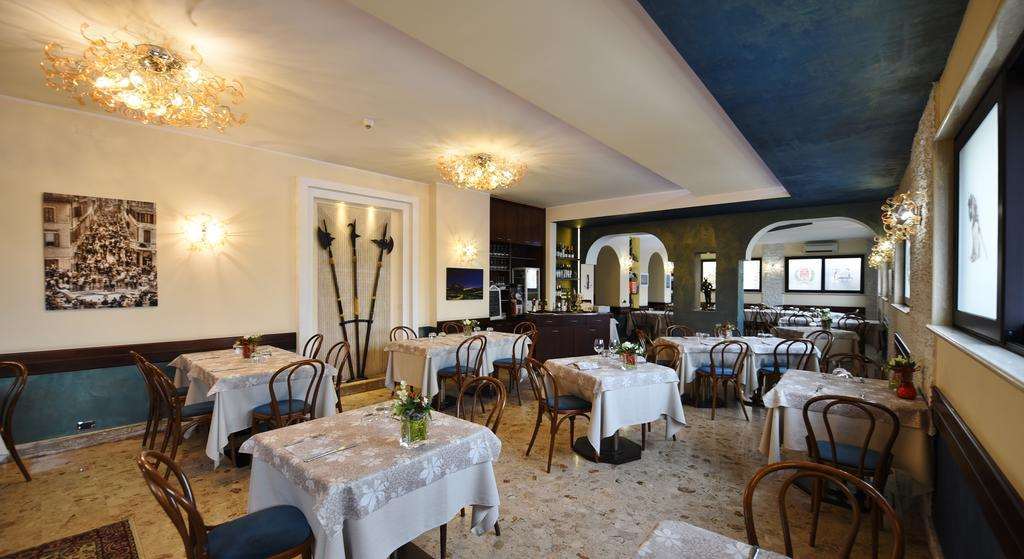 Hotel Al Castello Pomezia Restaurant photo